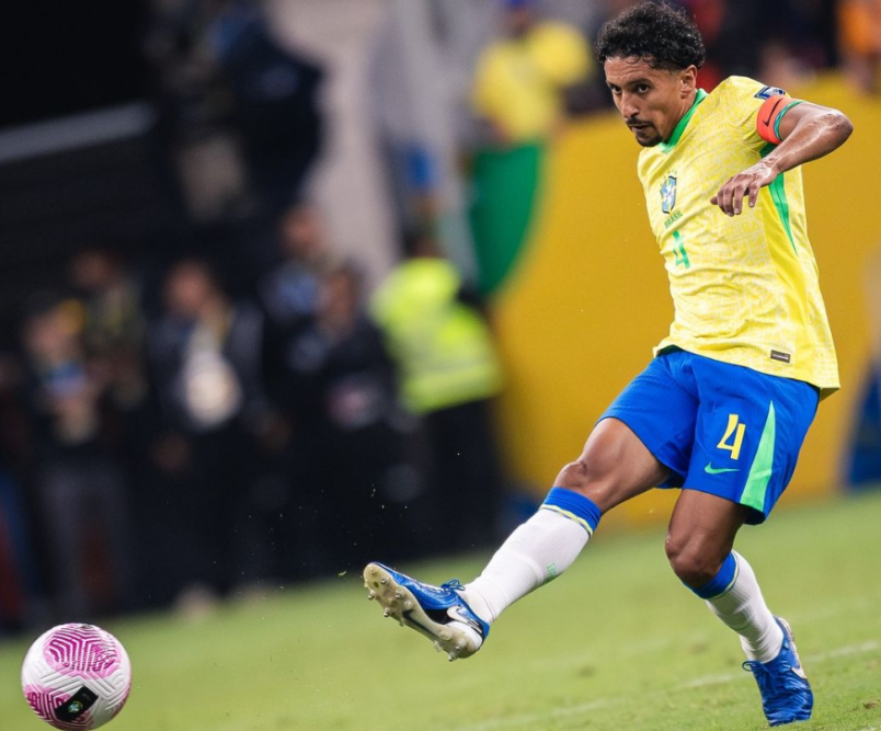 亚女篮的正 亚女篮的正