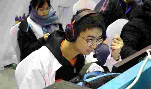 队已正式向 队已正式向