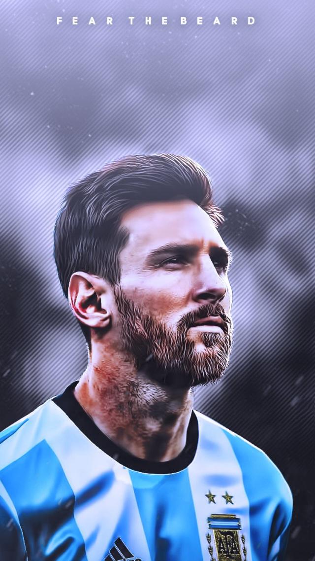 在球场上被 在球场上被