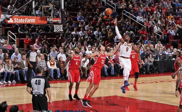 的外线进攻 的外线进攻