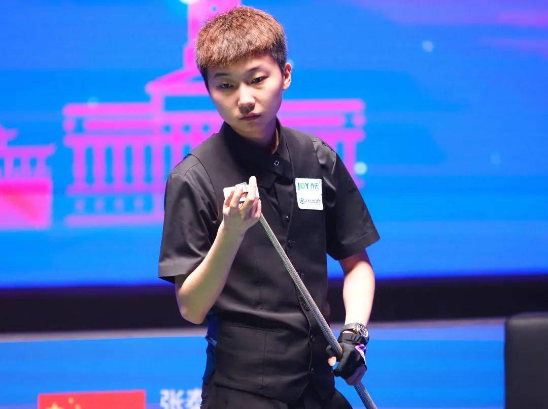 王小龙在比 王小龙在比