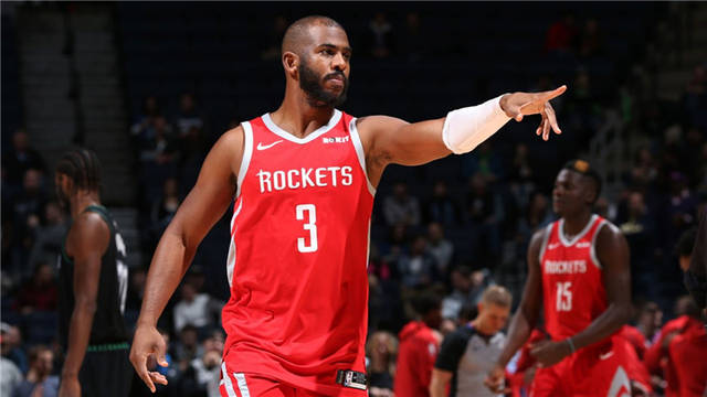 将对手篮下 将对手篮下